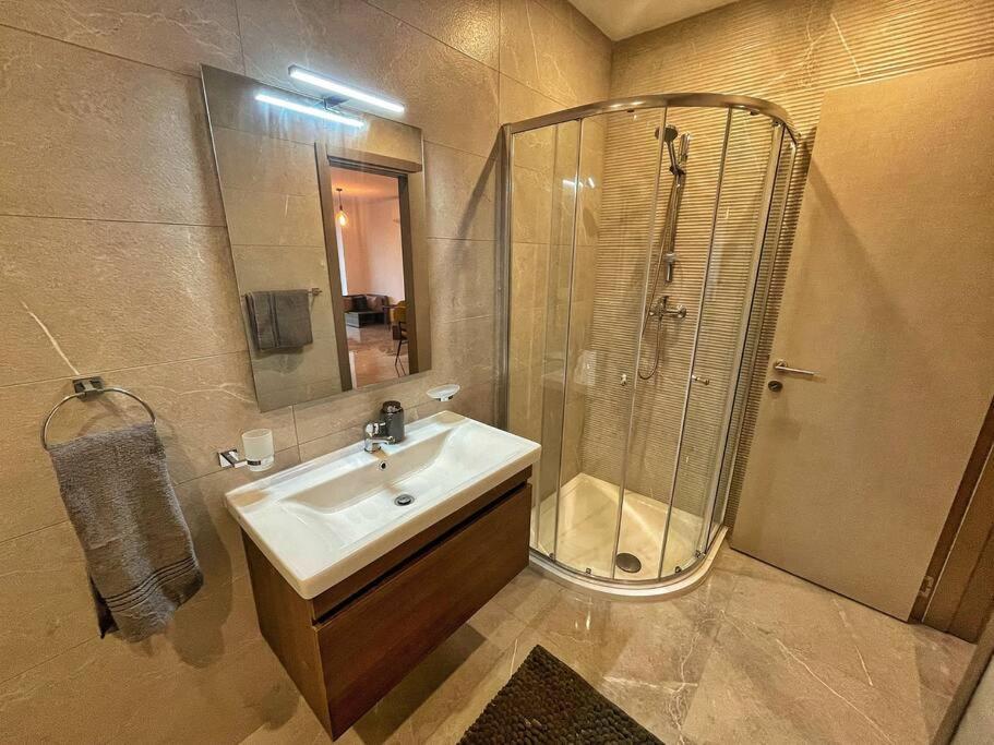 Modern 1 Bedroom Apartment 400M Away From The Sea St. Paul's Bay Dış mekan fotoğraf